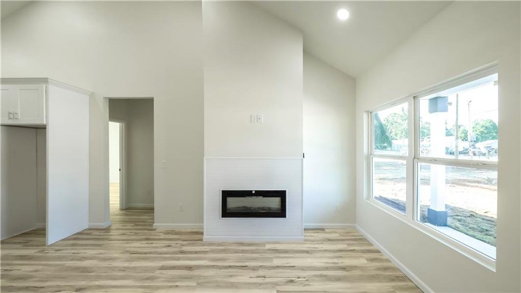 Spacious, unfurnished interior of a new home in , Carrollton (Image 32).