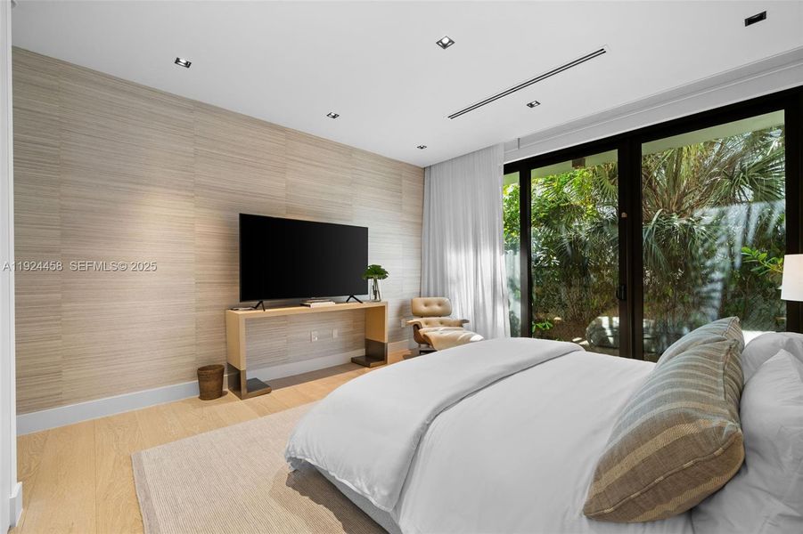 Furnished interior view inside a new home in , Golden Beach (Image 17).