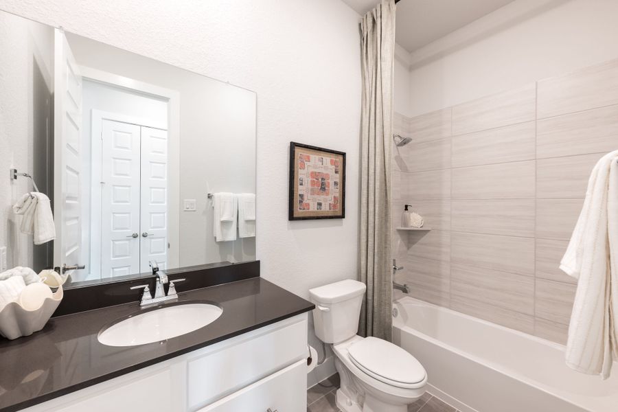 Image 96 representing the Goldeneye by Tri Pointe Homes in Tompkins Reserve, Katy, TX.