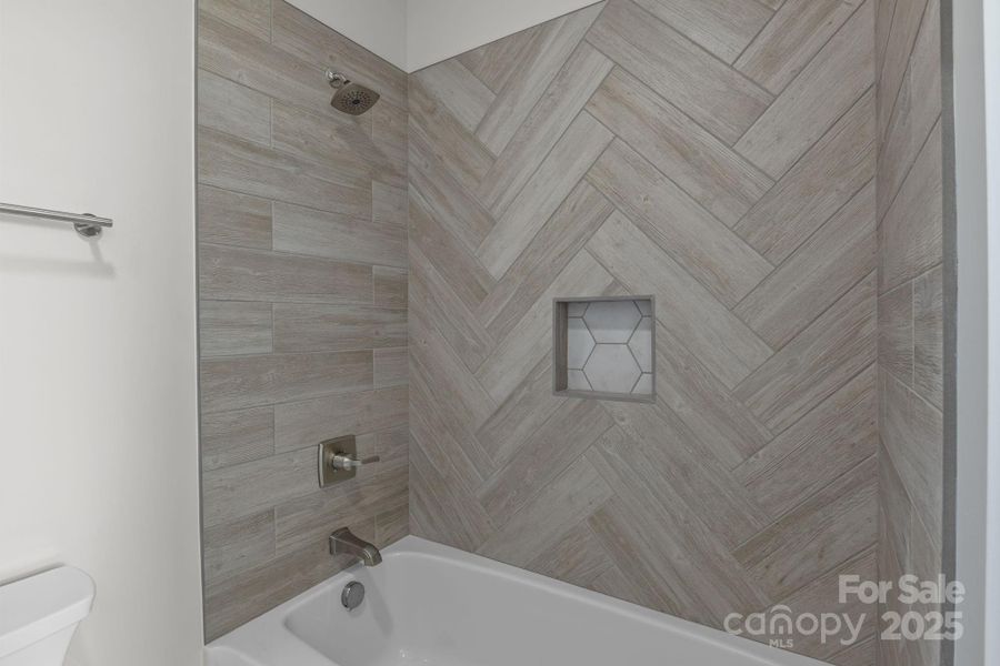 Image 36 of a home in .