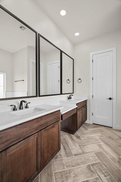 Representative furnished interior of a home built from the Scottsdale by LEH. Homes in Garden Park Unit 4, El Paso (Image 52). Representative furnished interior of a home built from the Scottsdale by LEH. Homes in Garden Park Unit 4, El Paso (Image 52).