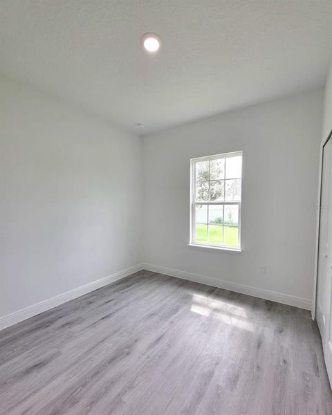 Spacious, unfurnished interior of a new home in , Ocala (Image 10).