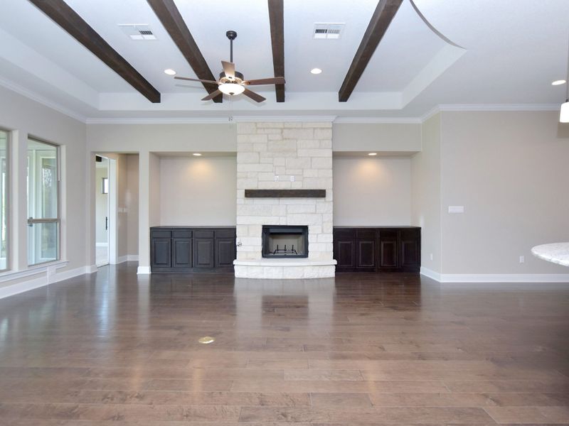 Representative unfurnished interior of a home built from the San Simeon I by Giddens Homes in Clearwater Ranch, Liberty Hill (Image 456).