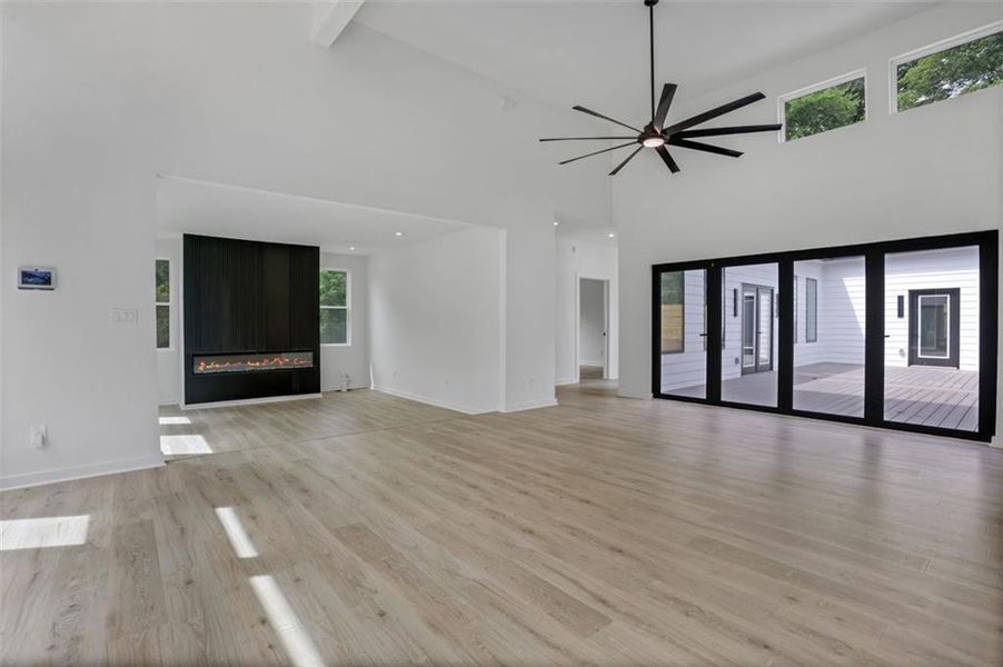 Spacious, unfurnished interior of a new home in , Atlanta (Image 34).