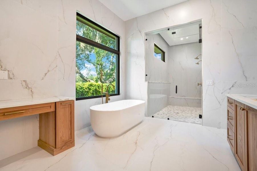 Furnished interior view inside a new home in , Windermere (Image 39).