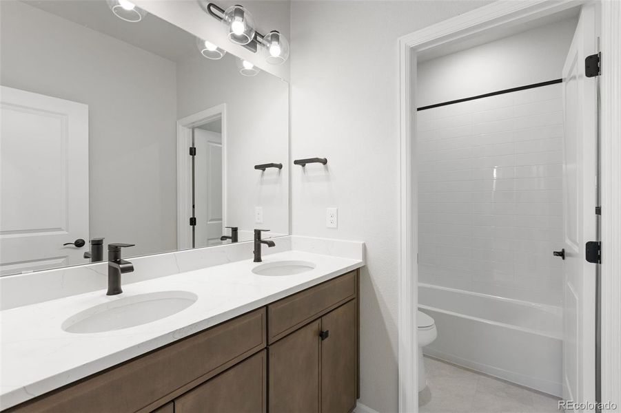 Image 48 of a home in The Manors Collection at Golden Overlook.