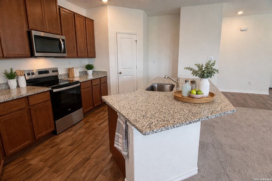 Furnished interior view inside a new home in Legend Point, New Braunfels (Image 7).