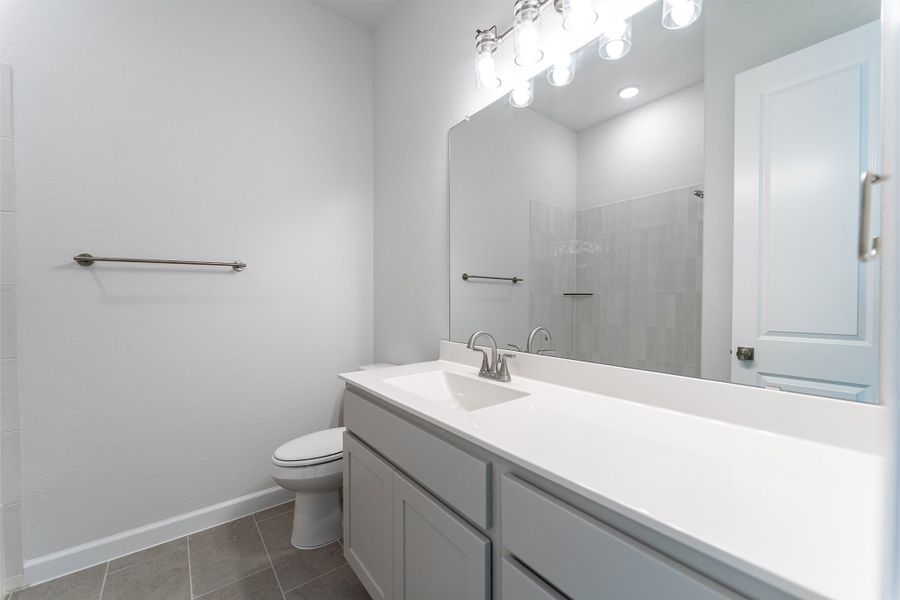 Furnished interior view inside a new home in Heath Golf & Yacht Club, Heath (Image 14).