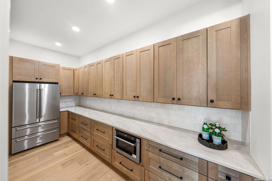 Furnished interior view inside a new home in , Boerne (Image 16).