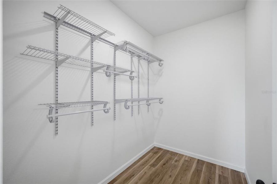 Spacious, unfurnished interior of a new home in , Tampa (Image 21).