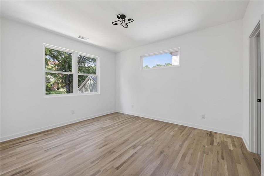 Spacious, unfurnished interior of a new home in , Atlanta (Image 25). Spacious, unfurnished interior of a new home in , Atlanta (Image 25).