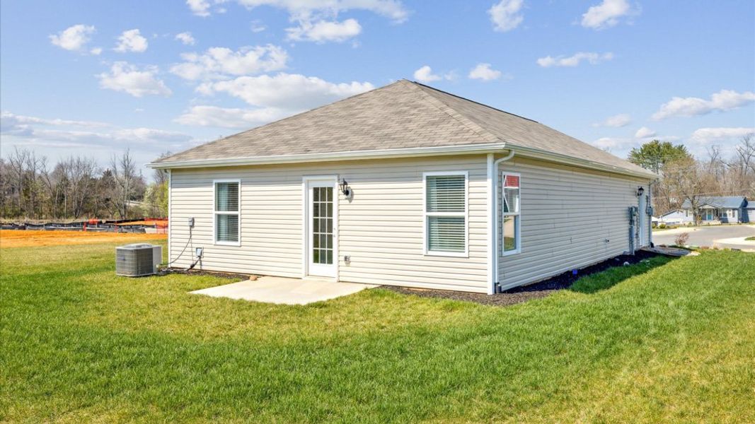 Representative exterior photo of a completed home built from the Sullivan by D.R. Horton in Johnson Farms, Greeneville, TN (Image 20).