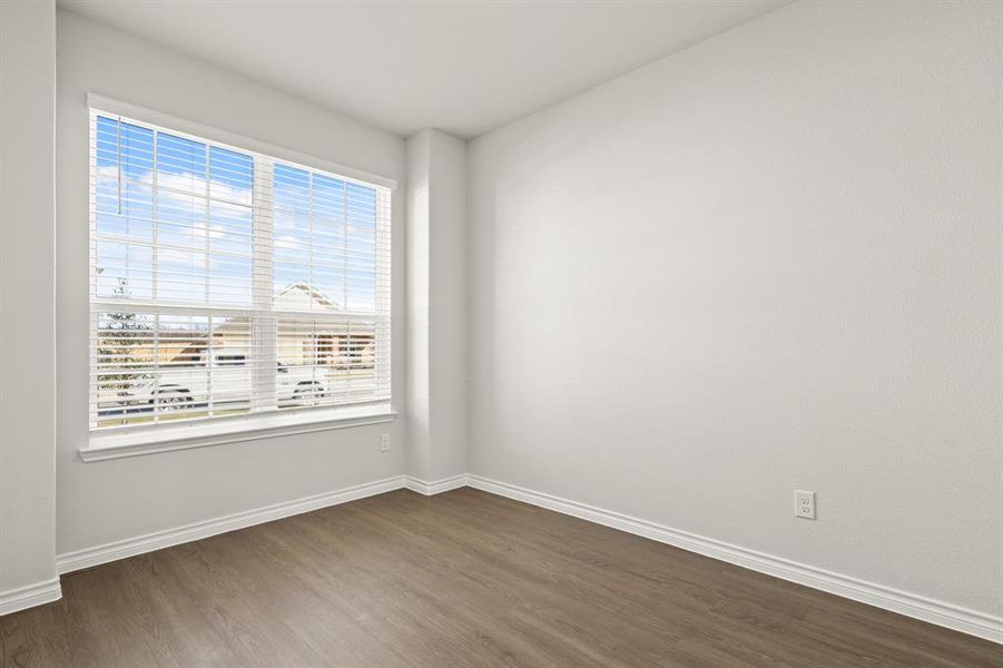Spacious, unfurnished interior of a new home in Deer Creek, Crowley (Image 22).