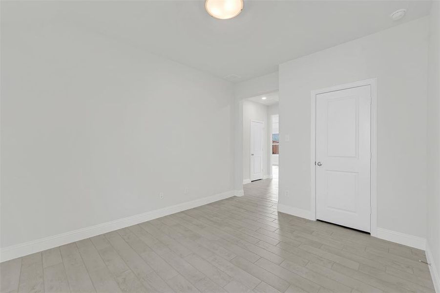 Spacious, unfurnished interior of a new home in , Princeton (Image 23).