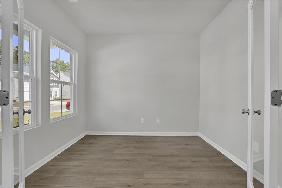Spacious, unfurnished interior of a new home in River Tide Farms, Bolivia (Image 12). Spacious, unfurnished interior of a new home in River Tide Farms, Bolivia (Image 12).