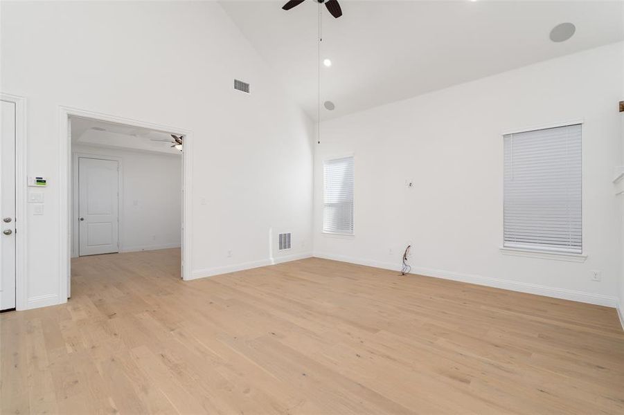 Spacious, unfurnished interior of a new home in Cambridge Crossing, Celina (Image 20).