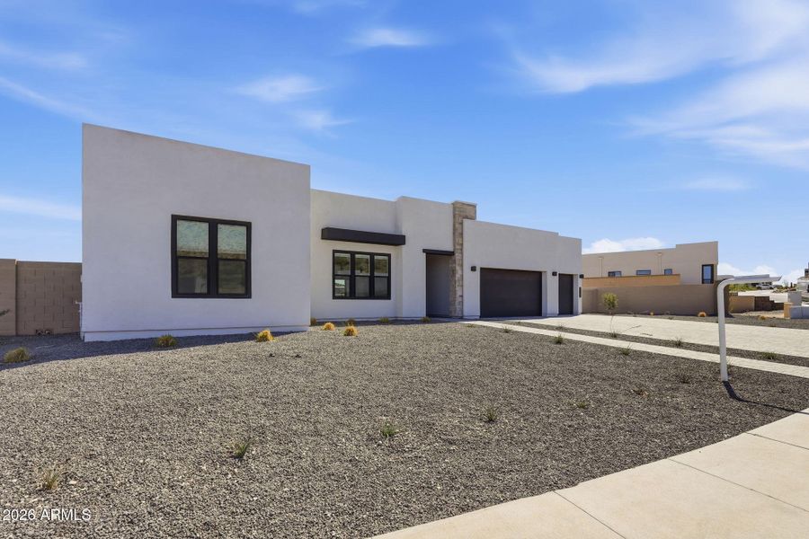 013_ListerPros (1) 013_ListerPros (1)