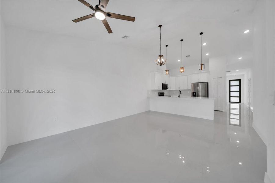 Image 34 of a home in .