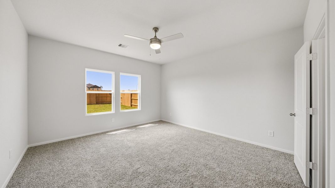 Spacious, unfurnished interior of a new home in Sunterra Lakes, Brookshire (Image 21). Spacious, unfurnished interior of a new home in Sunterra Lakes, Brookshire (Image 21).