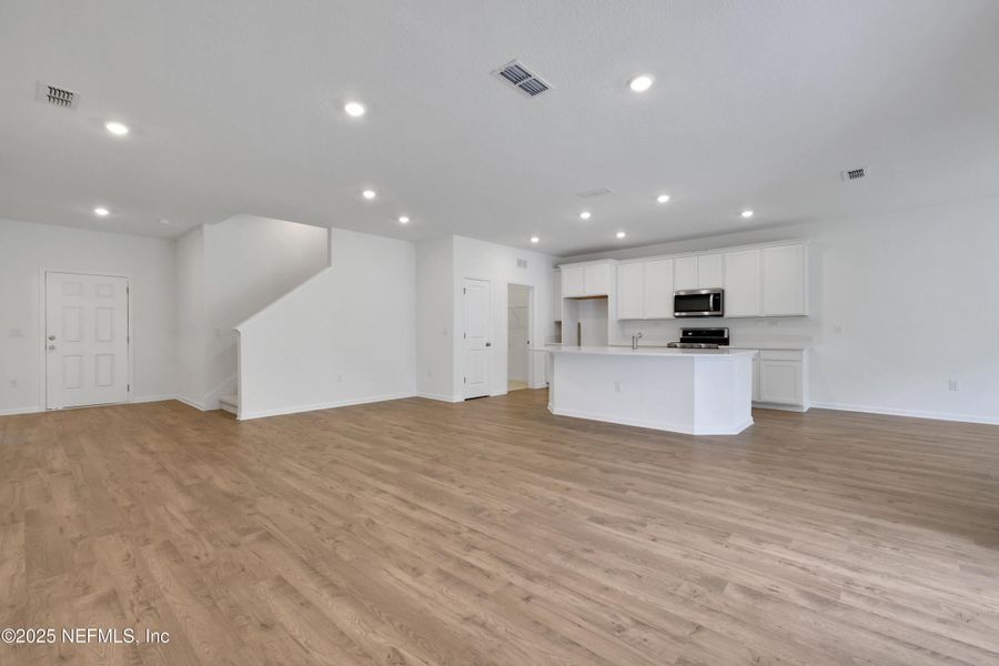 Spacious, unfurnished interior of a new home in Cordova Palms, St. Augustine (Image 29).