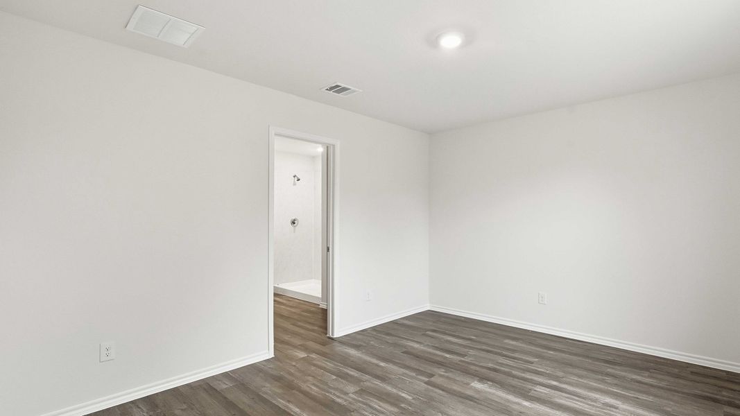 Representative unfurnished interior of a home built from the Barton by D.R. Horton in Maplewood Meadows, Forney (Image 15).