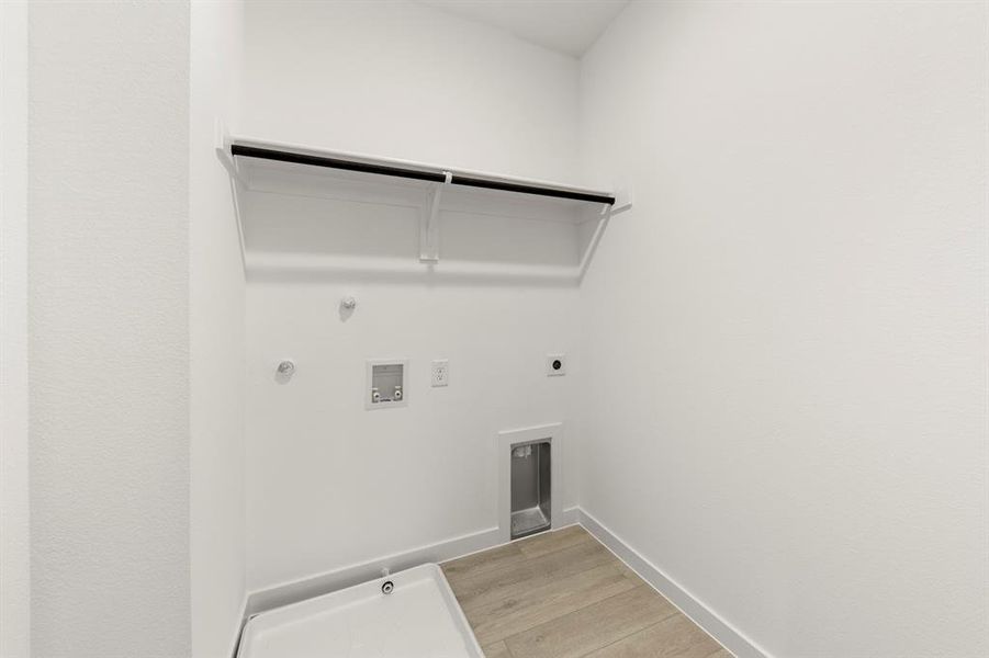 24. 2553 Lost Maples - Utility