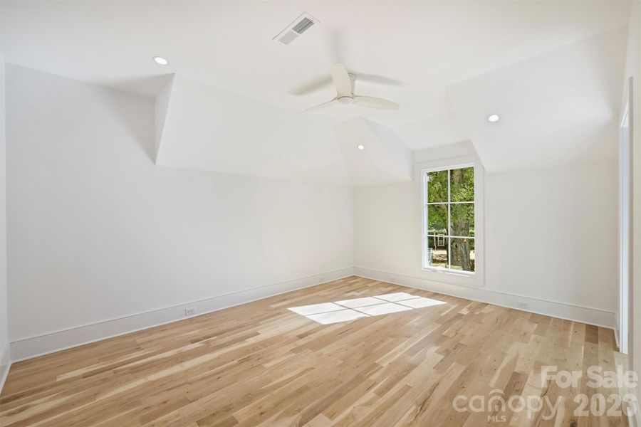 Spacious, unfurnished interior of a new home in , Charlotte (Image 22).