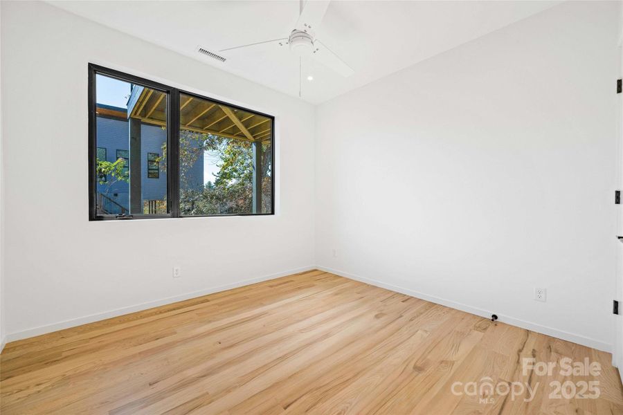 Spacious, unfurnished interior of a new home in , Asheville (Image 24).