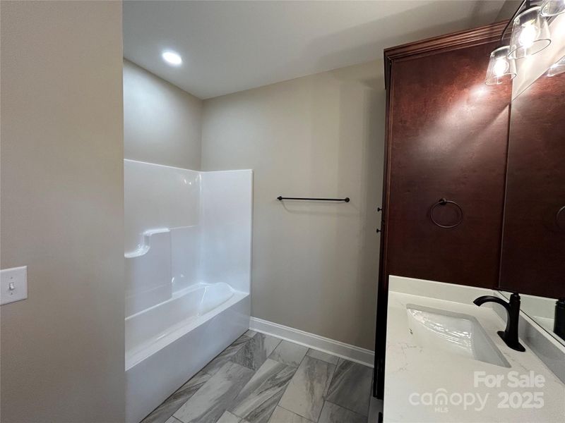 Image 28 of a home in .