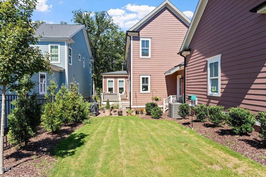 04-1017 Whitehall Cir [2489656]_04