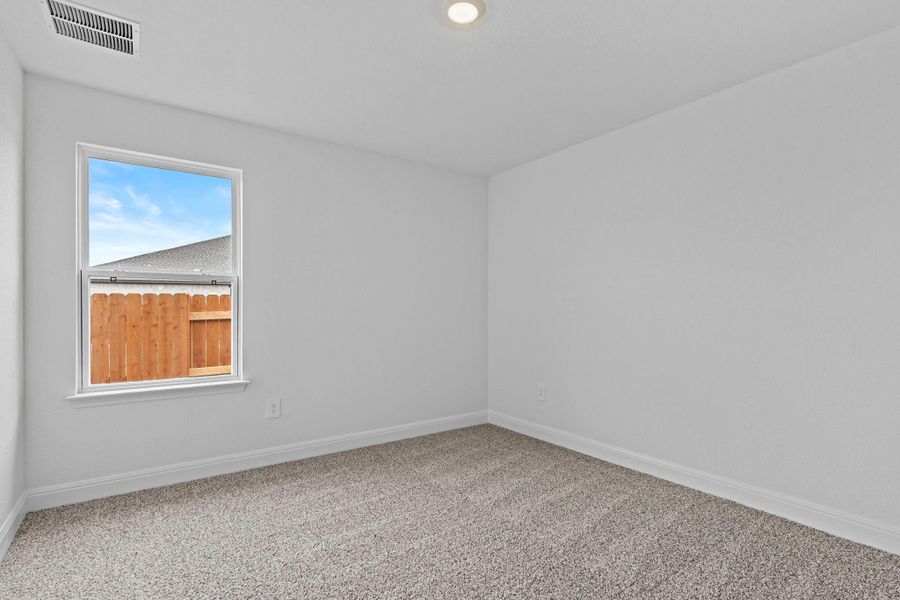 Spacious, unfurnished interior of a new home in Riverview, Georgetown (Image 31).