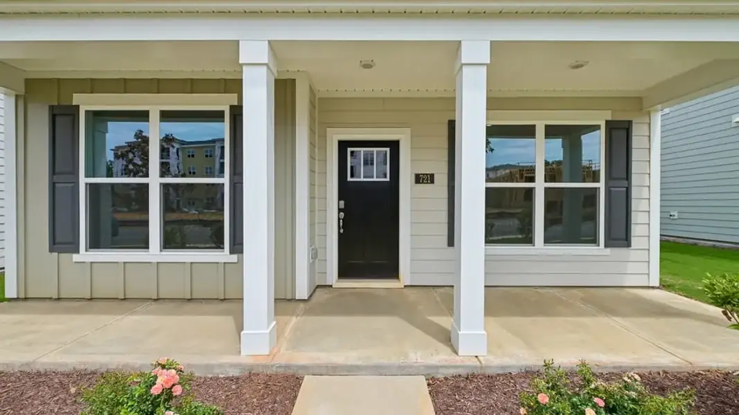 Exterior details and patio area of a home in Collins Ridge, Hillsborough (Image 3).