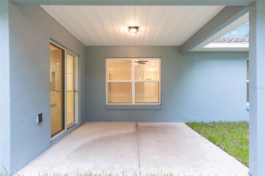 Spacious, unfurnished interior of a new home in , Citrus Springs (Image 20).