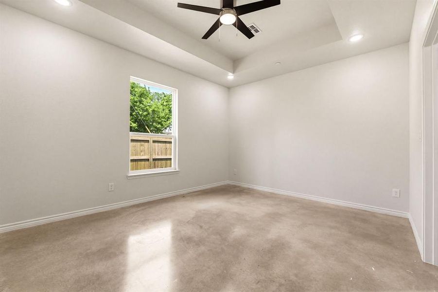 Spacious, unfurnished interior of a new home in , Copperas Cove (Image 12).