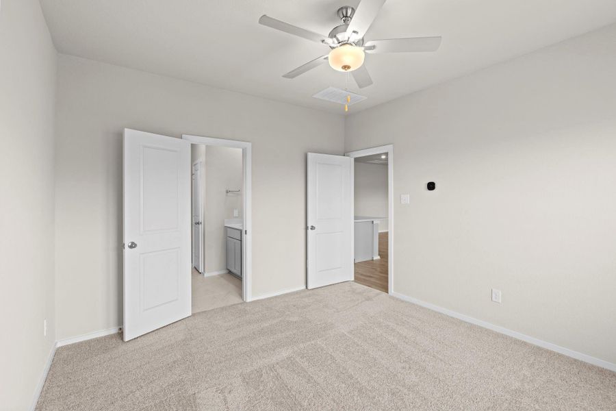 Spacious, unfurnished interior of a new home in Windrose Green, Angleton (Image 10).
