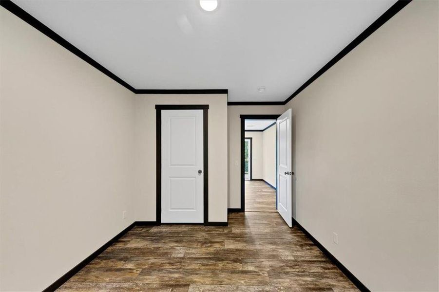 Spacious, unfurnished interior of a new home in , Waleska (Image 29).