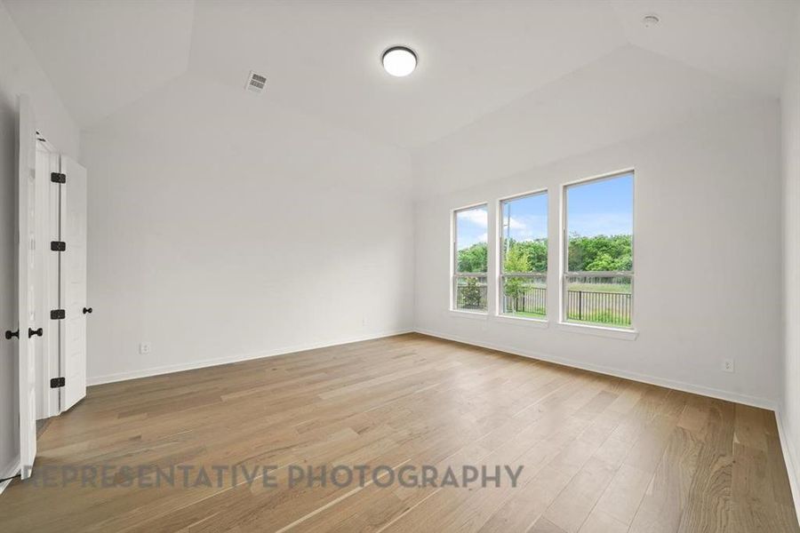 Spacious, unfurnished interior of a new home in Sandbrock Ranch, Aubrey (Image 17).