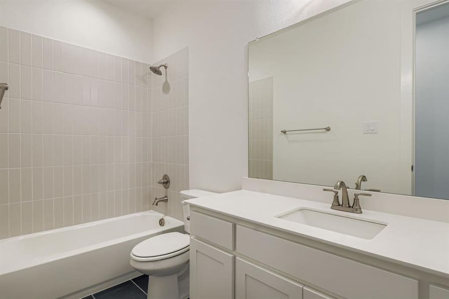 Furnished interior view inside a new home in Reunion 70s, Rhome (Image 5). Furnished interior view inside a new home in Reunion 70s, Rhome (Image 5).