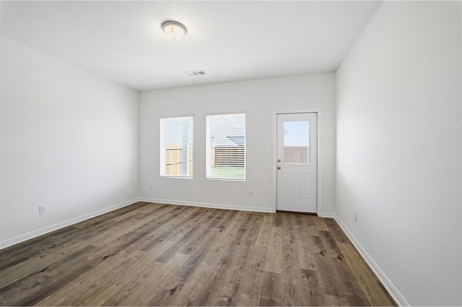 Spacious, unfurnished interior of a new home in Westridge, McKinney (Image 26).
