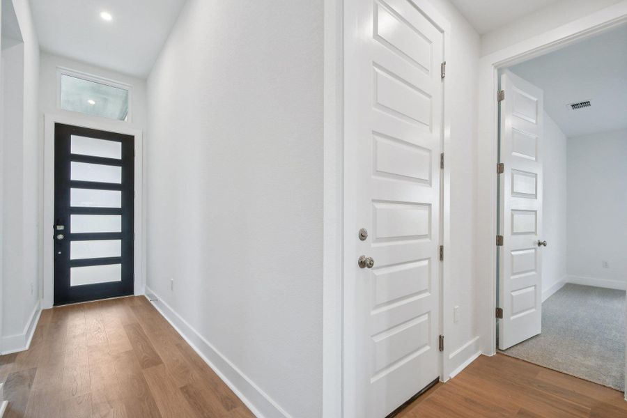 Spacious, unfurnished interior of a new home in Persimmon, Buda (Image 31). Spacious, unfurnished interior of a new home in Persimmon, Buda (Image 31).