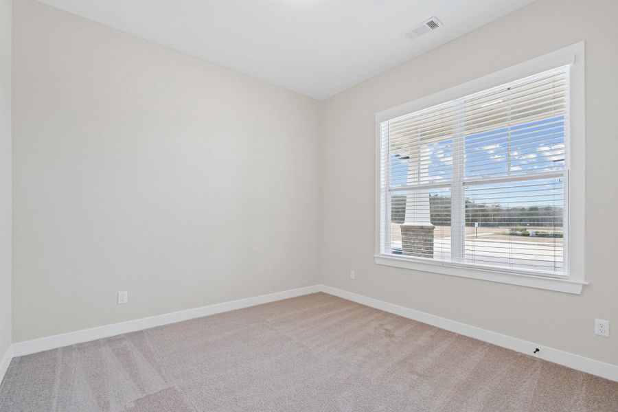 Spacious, unfurnished interior of a new home in Twin Oaks, Oakland (Image 17).