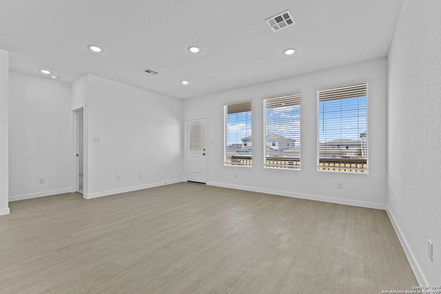 Spacious, unfurnished interior of a new home in , New Braunfels (Image 24). Spacious, unfurnished interior of a new home in , New Braunfels (Image 24).