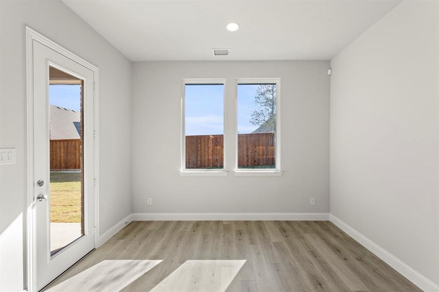 12. 2219 Morris - Dining 12. 2219 Morris - Dining