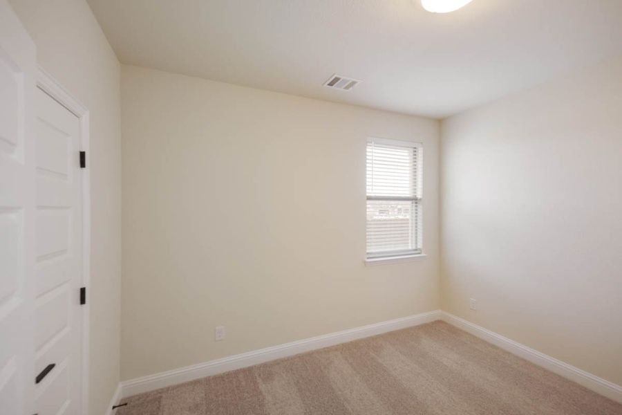 Spacious, unfurnished interior of a new home in Las Lomas, Forney (Image 21).