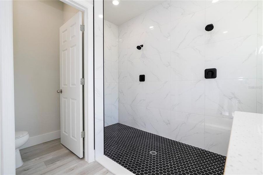 Spacious, unfurnished interior of a new home in , Citrus Springs (Image 21).