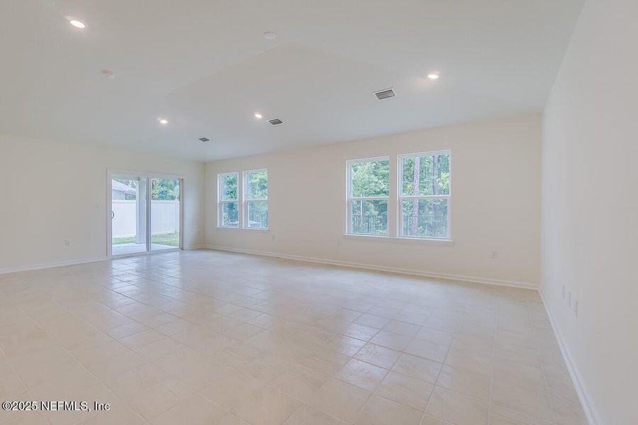 Spacious, unfurnished interior of a new home in Anabelle Island - Classic Series, Green Cove Springs (Image 11).