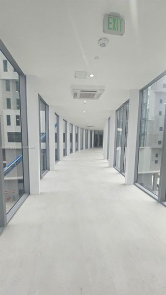 Spacious, unfurnished interior of a new home in , Miami (Image 23).