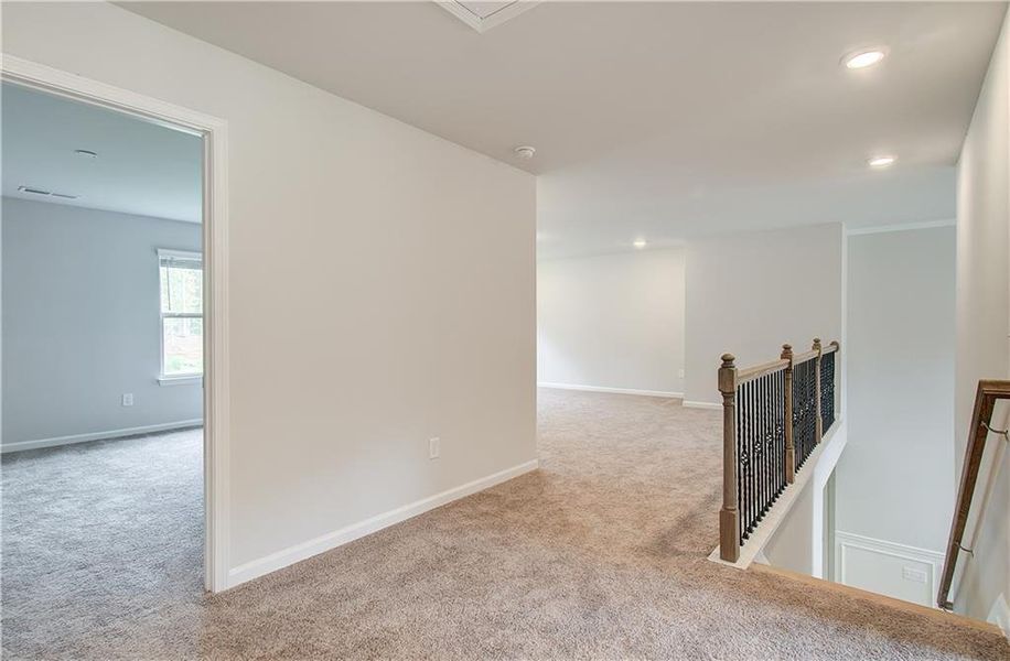 Spacious, unfurnished interior of a new home in Riverbend Overlook, Fayetteville (Image 21).