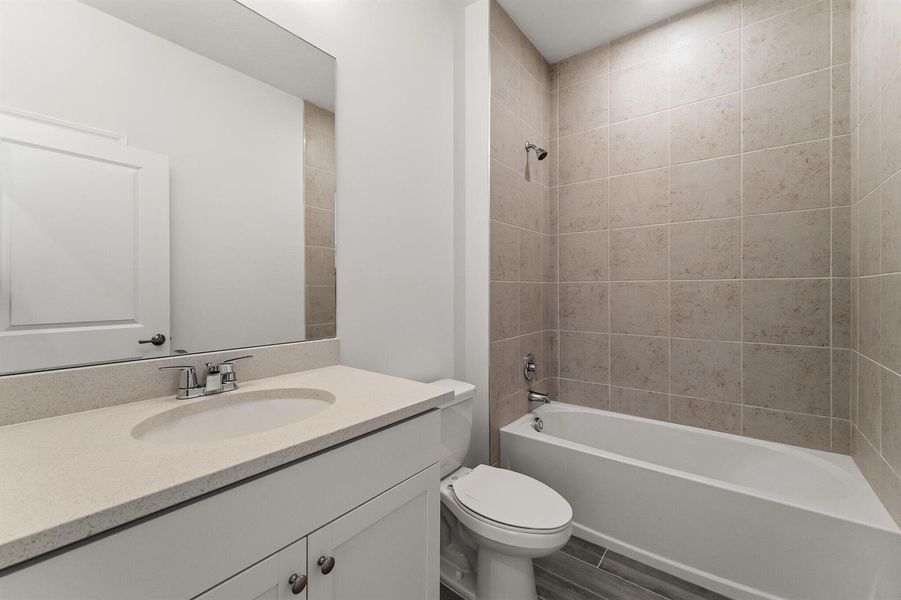 US_SEF_GLORIOSSA_LOT 198_BATH 2