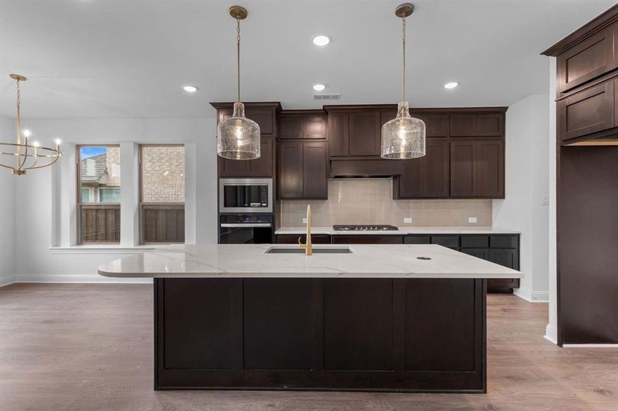 DAL_Hillside Village_Goodlow_621 Cork Drive (6) DAL_Hillside Village_Goodlow_621 Cork Drive (6)